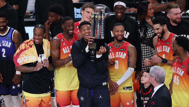 字母哥、詹姆斯先后伤退，NBA全明星比赛乏味却无碍商业热度持续