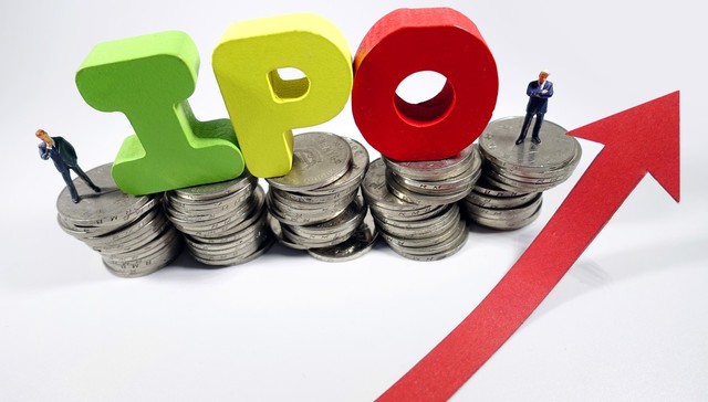 净利盈转亏、毛利率下滑，艰难转型的量化派再次冲击港交所