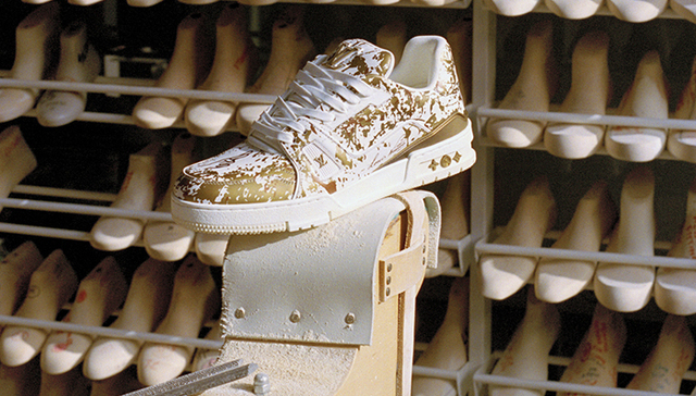 路易威登发布“白色画布：LV Trainer运动鞋合作系列”，盟可睐Moncler + Rick Owens天才系列创意登场 | 是日美好事物