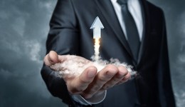 全國政協(xié)委員皮劍龍：應(yīng)盡快制定民營經(jīng)濟保護法 | 兩會·最關(guān)注