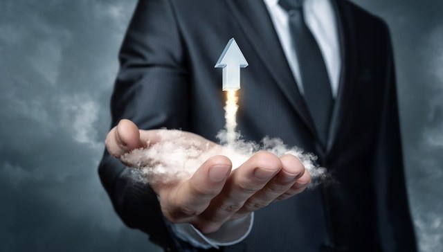 全国政协委员皮剑龙：应尽快制定民营经济保护法 | 两会·最关注