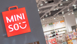 名創(chuàng)優(yōu)品十字路口，葉國(guó)富謀轉(zhuǎn)型