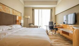 进入中国市场35年，希尔顿酒店遭遇“中年危机”