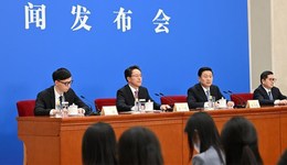 全国政协十四届一次会议举行新闻发布会｜两会日报