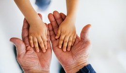 委員建議減輕失獨再生養(yǎng)家庭負(fù)擔(dān) | 兩會·最熱烈