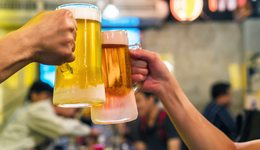 乌苏啤酒开了家“大大大烤”，跨界之路能跑通吗？