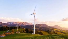 今年风电项目中标统计，这家整机商暂时领先，另一家上升明显