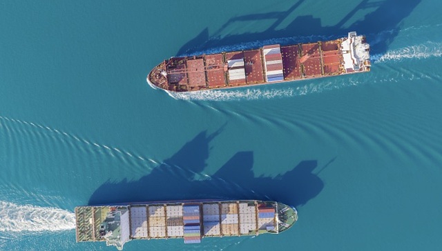 海运长约价格下降1/3？货主们想要“报复性”降运费了