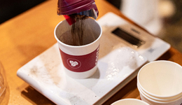 35元一杯的縣城咖啡，我快高攀不起了