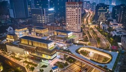 打8折，绿地5.6亿卖掉外滩中心两层办公楼，会展公司接手