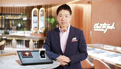 周大福被多家券商下调股票评级，因其内地拓荒人“昌哥”请辞