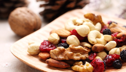 被土豆送上熱搜的百草味：企業(yè)回應(yīng)稱裝袋異常，品牌兩次“易主”