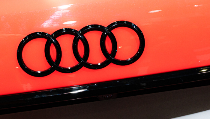 奥迪,,宝马,奔驰,特斯拉,一汽