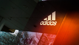 凈利潤跌至2.5億歐元，阿迪達斯遭遇“滑鐵盧”，問題出在哪？
