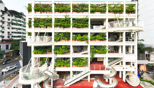 【图集】屋顶建“空中花园”，变身“高端住宅”：看“老破小”如何优雅老去