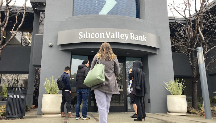 硅谷银行,银行破产