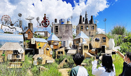 【圖集】雪山中暢飲，樹(shù)屋里會(huì)友：當(dāng)咖啡館“卷”入小城