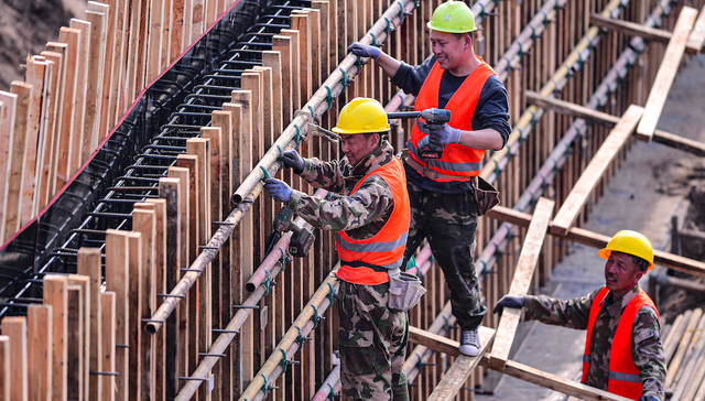 经济学家：5%左右的GDP增速目标不低，地产修复很难快速完成