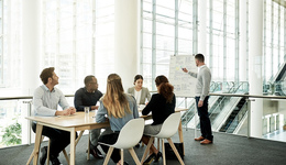 戰(zhàn)略重組兩年后，培生教育集團(tuán)營(yíng)收、利潤(rùn)雙增