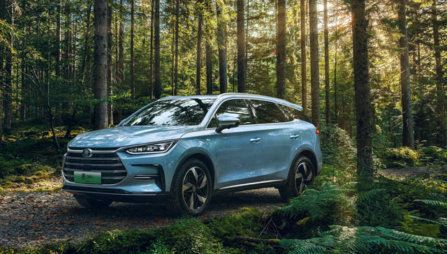 比亚迪新款汉EV和特斯拉Model 3正面竞争，起售价下调6.2万元