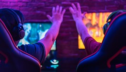 直通部委 | 文旅部拟严禁电竞酒店违规接待未成年人 前2个月全国吸收外资2684.4亿