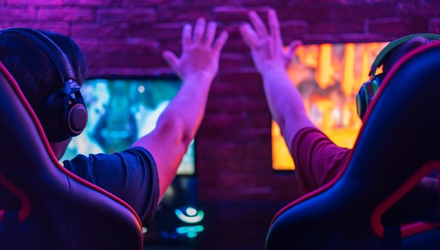 直通部委 | 文旅部拟严禁电竞酒店违规接待未成年人 前2个月全国吸收外资2684.4亿