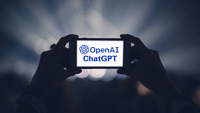 吊打“绝望的文盲”，ChatGPT能为“流量”做什么？