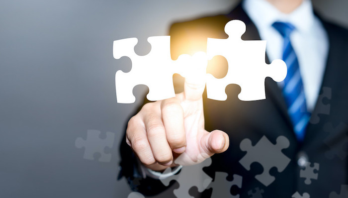 突击增持转债溢价转股，中国华融跻身光大银行第三大股东，对行业带来哪些启示？