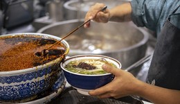 地方新聞精選 | 甘肅將為蘭州牛肉拉面“立法” 青海破獲涉案1.5億電子煙案