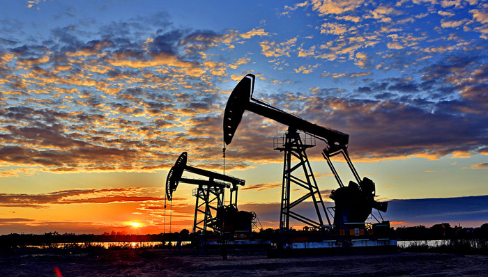 财说 | 沙特阿美溢价超88%入股，荣盛石化一字涨停，化工股会被重估吗？