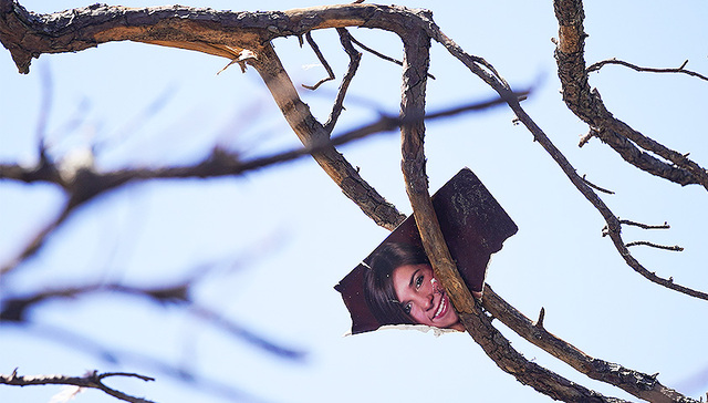 【图集】一夜十场龙卷风，小镇几乎被“从地图上抹去”：罕见龙卷风袭击美国南部多地