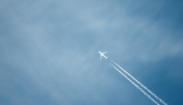 出行减少、油价上涨，南方航空去年巨亏近327亿元，拟分拆南航物流上市