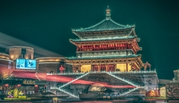 不止“蹭”曲江文旅，還曾對(duì)葛優(yōu)下手？錦上添花還是“添堵”