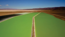 贛鋒鋰業(yè)凈利增長近3倍，股價卻跌去了六成