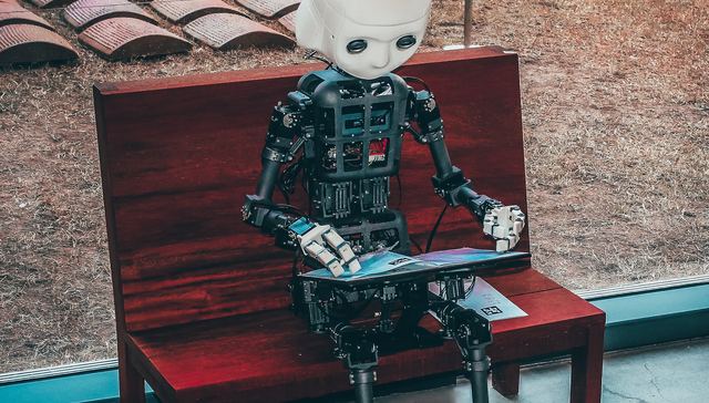 马斯克叫停AI研究引“舌战”：吴恩达杨立昆带头反驳，周鸿祎以三体回应