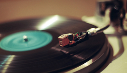 當(dāng)機(jī)器可以譜曲填詞時，誰才是藝術(shù)家？