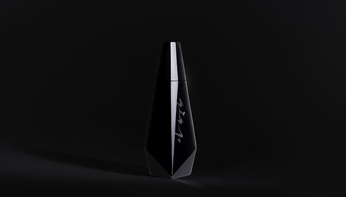 特斯拉推出售价89欧元限量啤酒，包装酷似电动皮卡Cybertruck外形