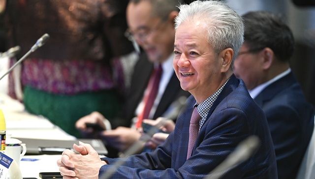 古润金：长期看好中国经济发展前景 踔厉笃行推动高质量发展