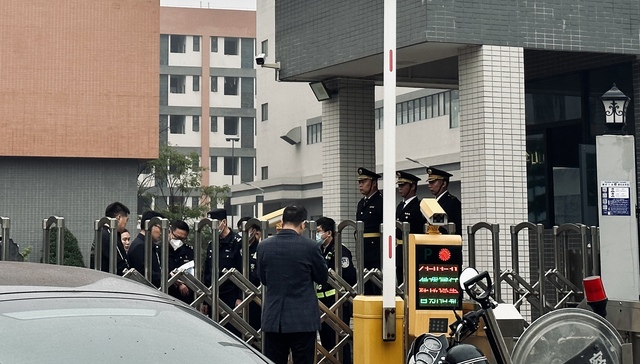 【现场】华帝股份与子公司内斗白热化：双方互报警，窃取商业机密还是阻挠合法审计？