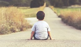 自閉癥治療仍缺有效藥物，關(guān)鍵在家庭早期干預