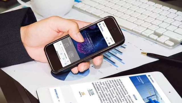 复宏汉霖2022年收入超32亿元，生物类似药创新药双轮驱动，汉利康、汉曲优迈入超十亿俱乐部