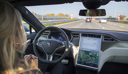 特斯拉員工被曝私下分享用戶隱私，馬斯克也未能幸免