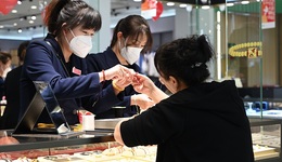 全球央行連續(xù)增持黃金，金價能否突破2100美元？