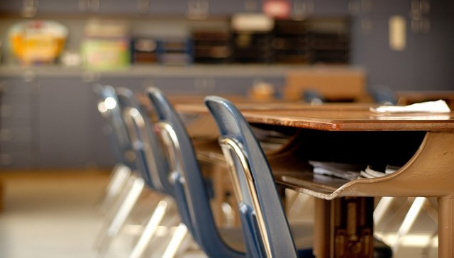 地方新闻精选 | 合肥禁止初中未毕业学生分流到中职学校 北京将建地下水战略储备制度