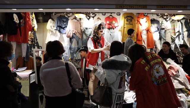 服饰批发市场正式和直播决裂