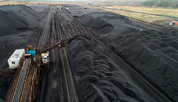 一季度煤炭進(jìn)口量同比近翻番，國內(nèi)動(dòng)力煤現(xiàn)貨價(jià)跌至1000元 | 煤市動(dòng)態(tài)
