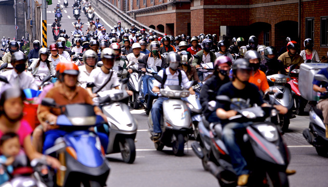 两轮电动车继续“狂飙”：头部公司抢夺高端市场，小牛电动掉队明显