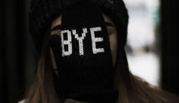 华为“亲儿子”，沦为山寨机