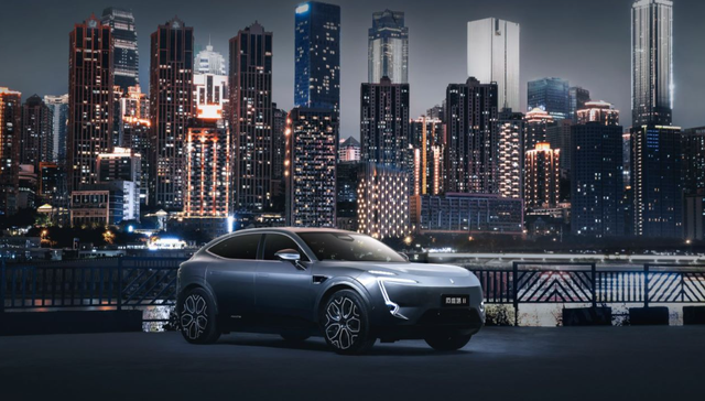 华为ADS 2.0首批上车，阿维塔打造智驾“天花板”