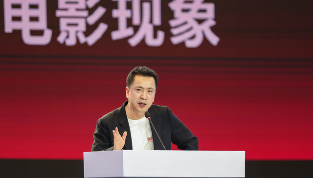 换帅当日再遭减持，华谊苦等“救命稻草”